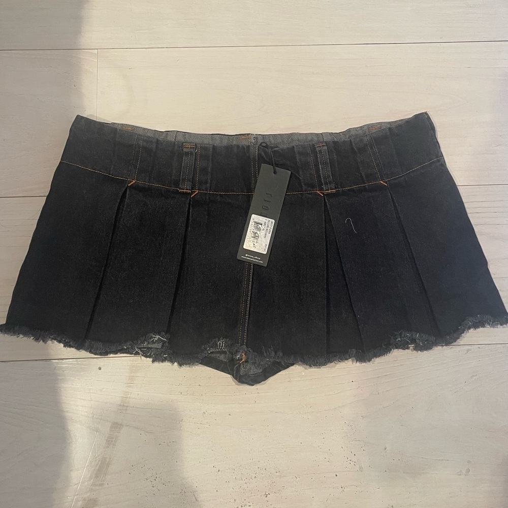 Lioness Allire 90s Mini Skirt